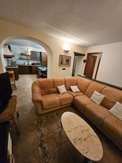 Il Girasole - Casa in pietra nel borgo di Ottano - 6