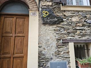 Il Girasole - Casa in pietra nel borgo di Ottano - 5