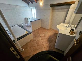 Il Girasole - Casa in pietra nel borgo di Ottano - 1