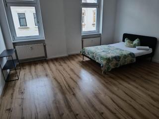 New flat for 7 Special price per month 4 Rooms - 9