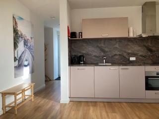 4-person chalet La Casita by the water with parking space - 4