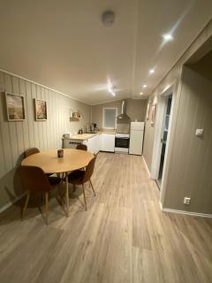 Furnished outhouse - 3