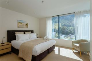 Oceanside Haven Resort with Luxury Sea Views - 8