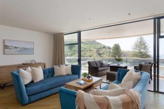 Oceanside Haven Resort with Luxury Sea Views - 1