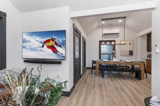 909 Park Ave home - 3