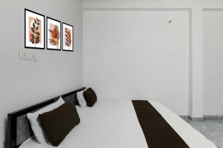 SPOT ON Royel Grand Hotel Nabedi - 9