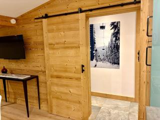 Penthouse Apartment, 3 Bedroom with Private Balcony - 5