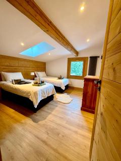 Penthouse Apartment, 3 Bedroom with Private Balcony - 7