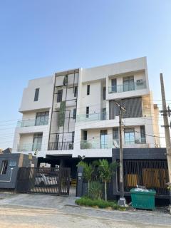 Lagos luxury soundproof 3BR - 1