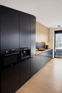 Willa Black Wood - 5