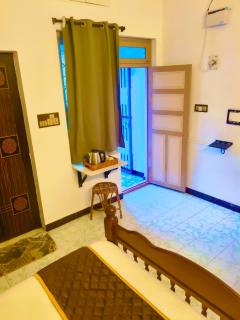 Le French White Villa - 2