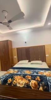 Green tree house - 1