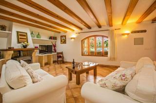 Beautiful Finca Ca SHomo in Tranquil Village - 2