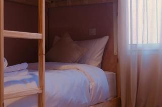 Catamaran Surf House - 6