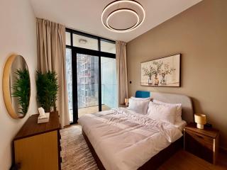 Walk to the Mall! Stylish 1 BR Retreat Maryah - 3