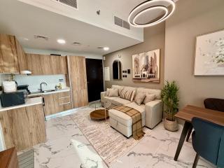 Walk to the Mall! Stylish 1 BR Retreat Maryah - 7