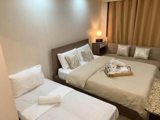 Furnished Family Condo Near IT Park and Waterfront With Pool, Wifi, Gym Access - 0