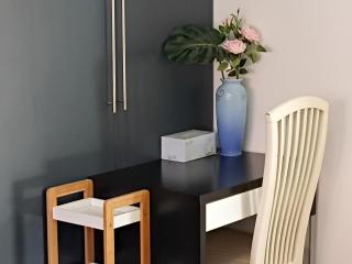 Private Double Room with Desk & Wardrobe 2 - 3