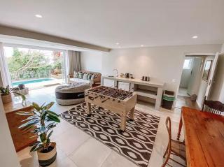 Superb Location! - 5