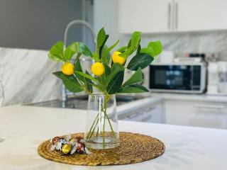 2 Bed Room Apartment in Brisbane City - 8