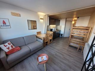 Studio rénové au pied des pistes, vue Mont Blanc - FR-1-181-2609 - 0