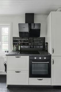 Swedish Cottage By Forest And Lake In Småland - 6