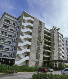 SS Staycation 3 Roxy Sematan Beach APT - 9