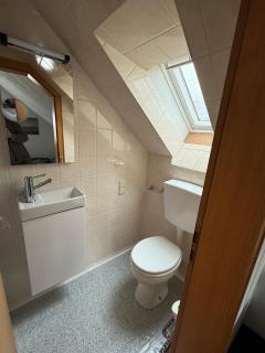 1 Bedroom with small bath - Perfect for long distance travel stop - 7