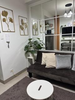 Shore 2 Condo unit near MOA - Manille - 8