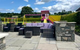 Superb large 5 bedroom home, 6 beds, sleeps 10-11 guest, with lovely mountain views - 1