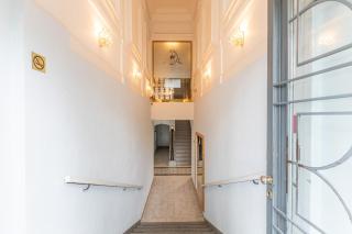 Entire unit next to Wenceslas Square - 9