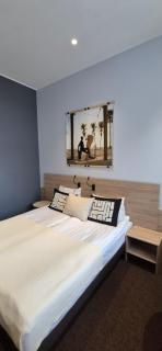 Cozy Private Room in Corner Building - 3