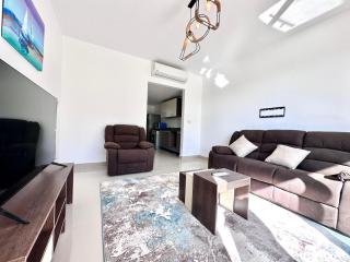 G cribs 2 BR sharing Pool - 6