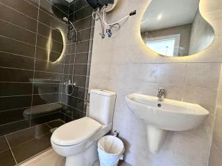 G cribs 2 BR sharing Pool - 5