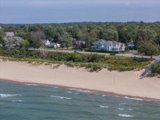 South Haven Luxury Lakefront - Panoramic Lake Views - 7