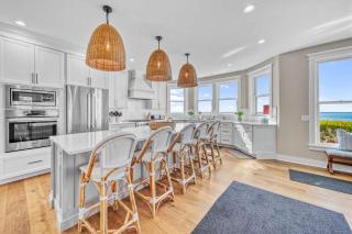 South Haven Luxury Lakefront - Panoramic Lake Views - 3