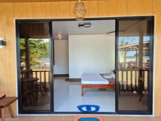 Akoya Beach Park and Cottages - 9