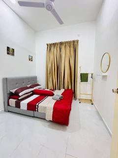 Bourgenvilla Homestay Marang - 6