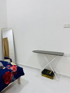 Bourgenvilla Homestay Marang - 5