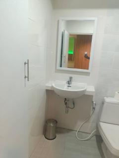 Royal Garden Home Hotel - 5