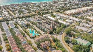 Coral By AvantStay Gorgeous Three Story Home w Two Balconies - 8