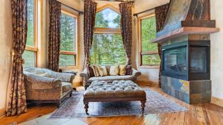 Cherry Ridge by AvantStay Incredible Mountain Mansion w Game Room Hot Tub Views - 9