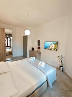 Stefanie Home Boutique - 8