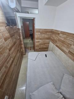 Flat na Praia de Itapuã no Terreo com AR-Condicionado - SEM TAXAS - 3