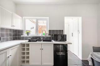 Cosy house with floating beds in Belfast - 5