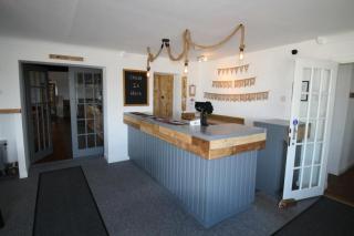 Ocean View Bar & Rooms - 4