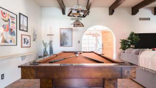 Charming 5BDR Hacienda w Pool Fire Pit Billiards La Casona by AvantStay - 2