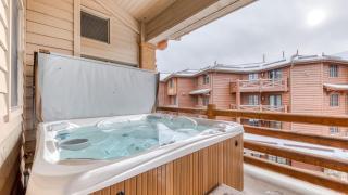 Mont Cervin 32 by AvantStay Ski In Ski Out Home in Silver Lake Village w Hot Tub - 9