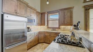 Mont Cervin 32 by AvantStay Ski In Ski Out Home in Silver Lake Village w Hot Tub - 2