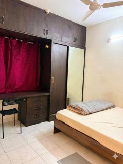 Hearthenly Stays Golden Glow Cozy 3BHK with Scenic Views - 5